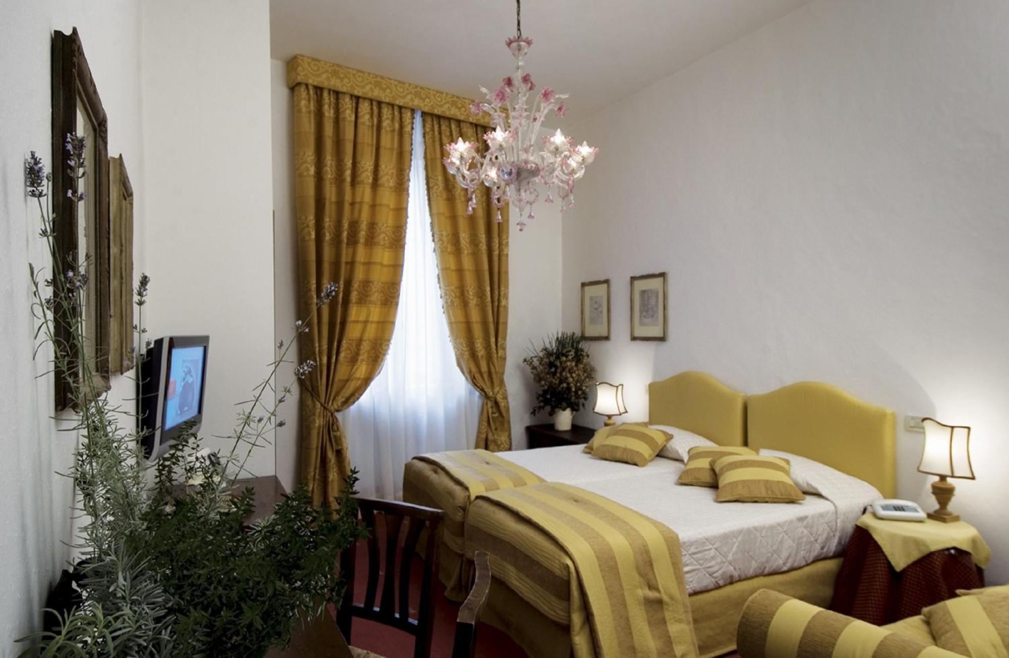 Superior Double or Twin Room,1274696737:JPEG